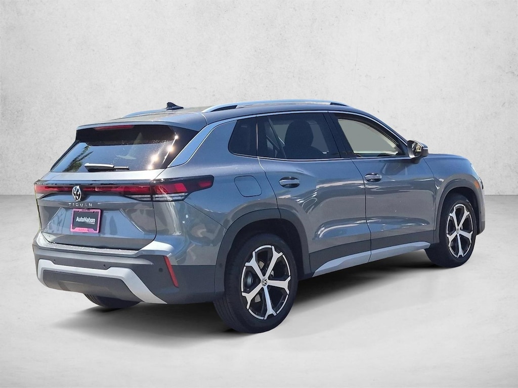 New 2026 Volkswagen Tiguan SE SUV