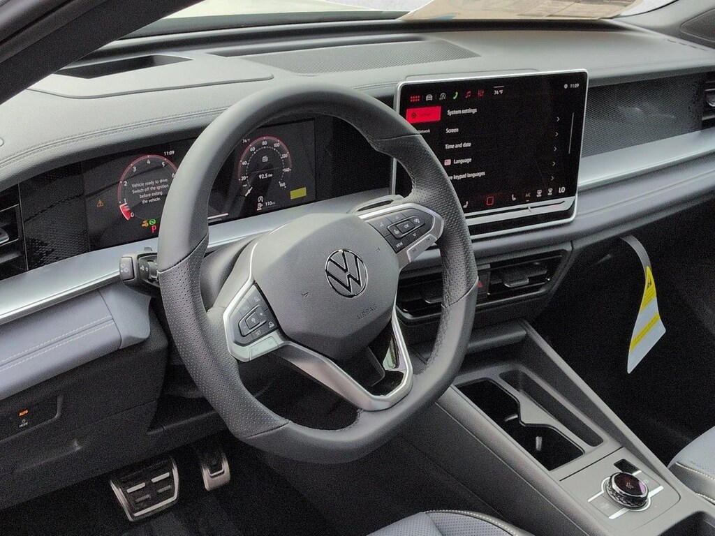 New 2026 Volkswagen Tiguan 2.0T SE R-Line Black SUV