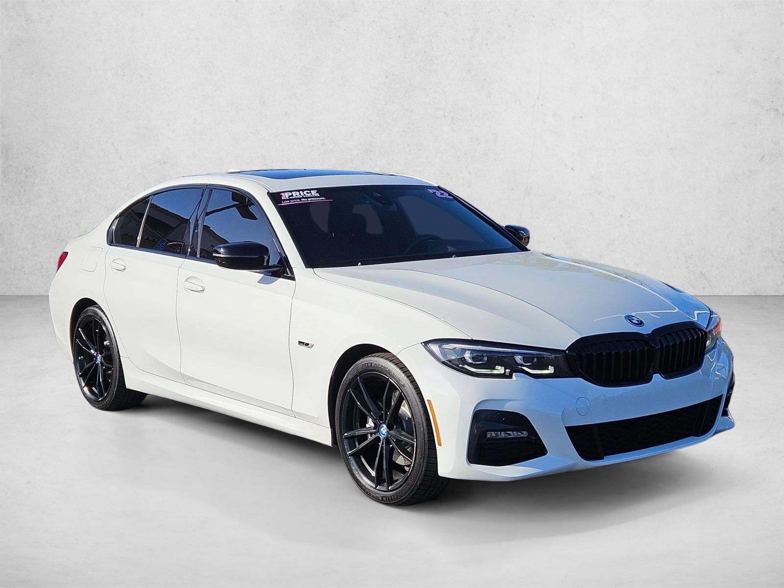 2022 Bmw 330e 3-Series photo 3