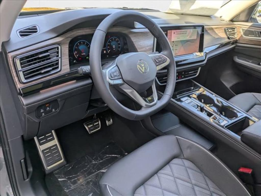 New 2026 Volkswagen Atlas 2.0T SEL Premium R-Line SUV