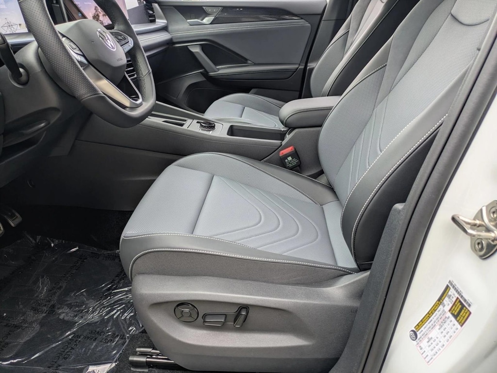 New 2026 Volkswagen Tiguan 2.0T SE R-Line Black SUV
