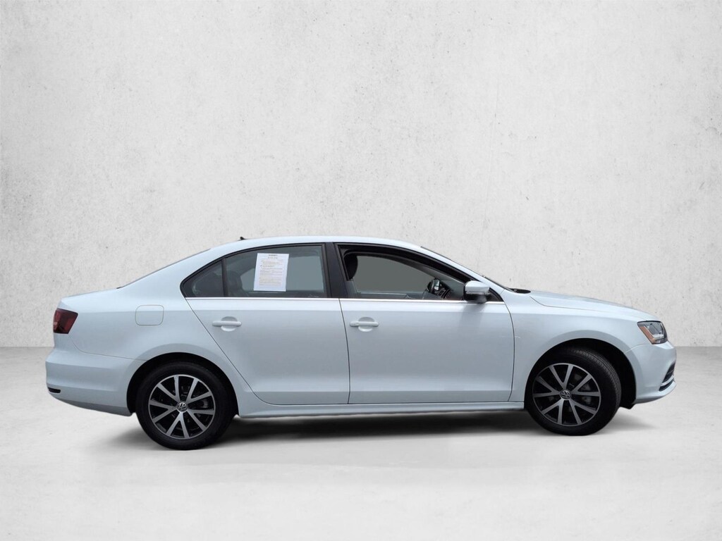 Used 2017 Volkswagen Jetta 1.4T SE Sedan