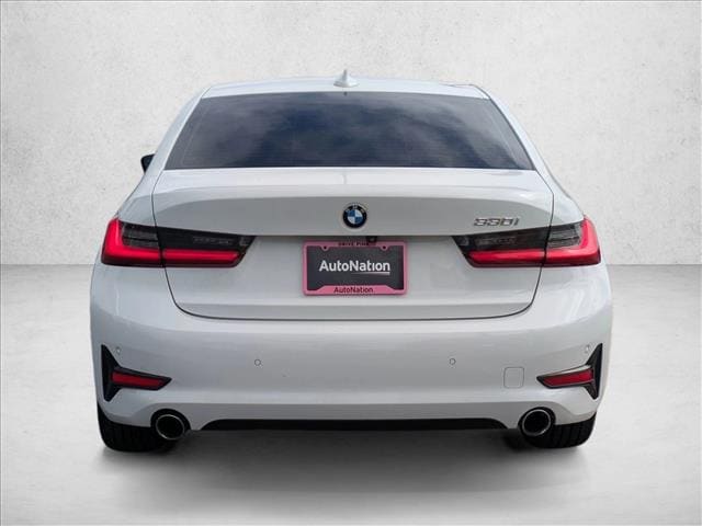 2020 BMW 330i photo 6