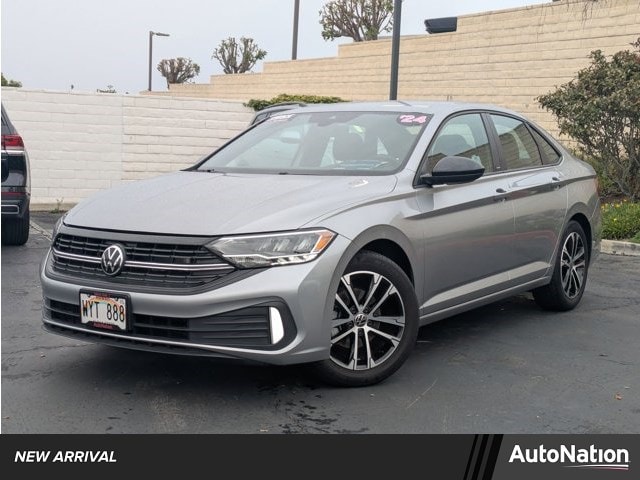 2024 Volkswagen Jetta Sport's photo