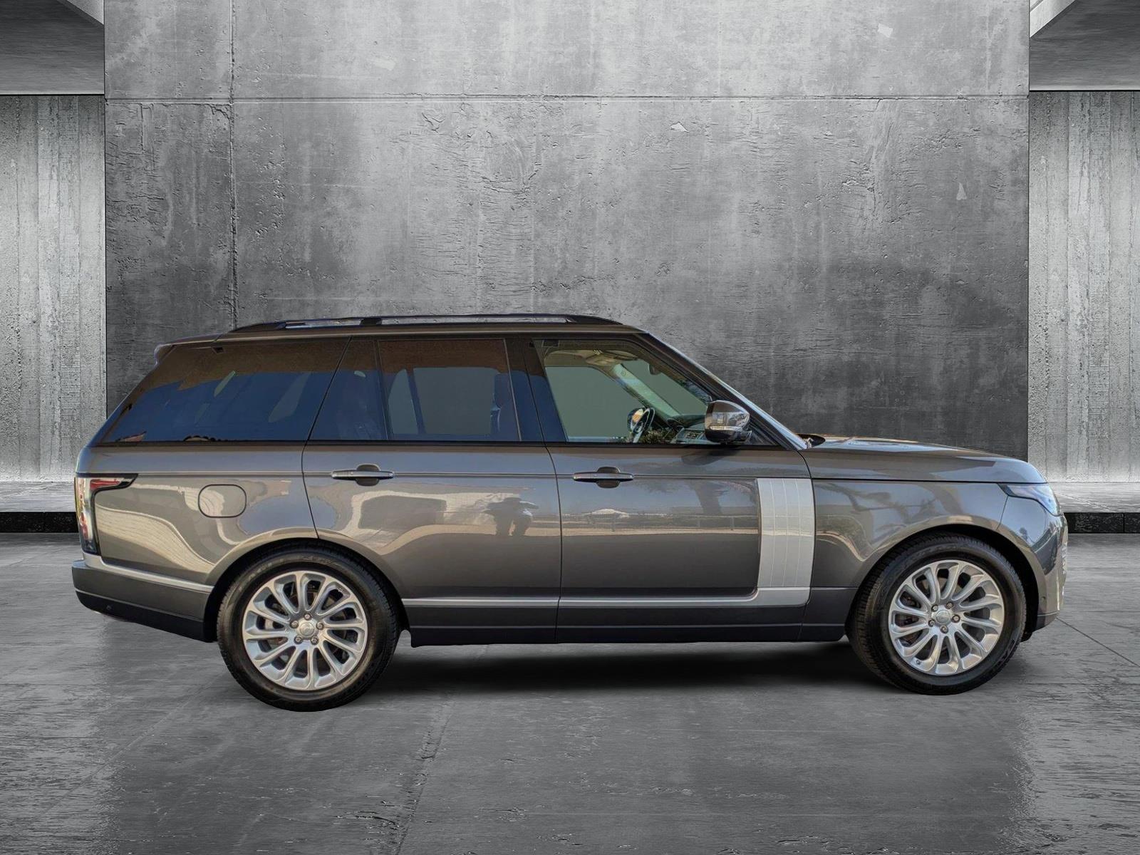 2018 Land Rover Range Rover HSE photo 4
