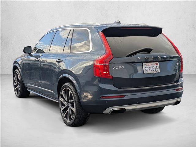 2020 Volvo XC90 T6 Momentum 7 Passenger photo 3