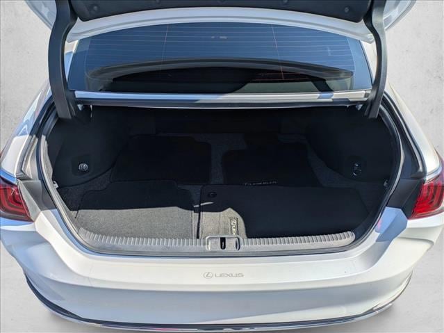 2022 LEXUS ES 300h photo 5