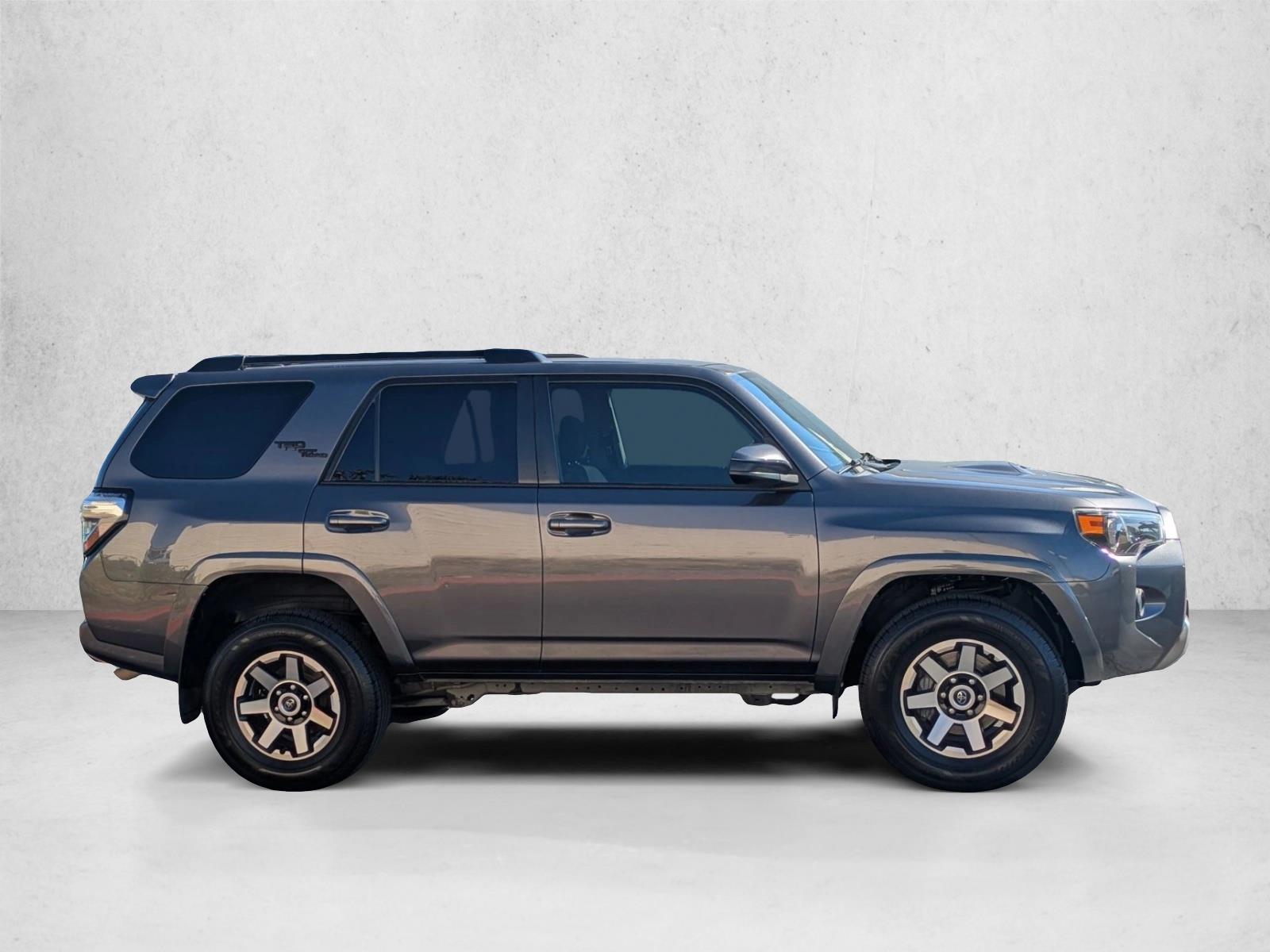 2022 Toyota 4Runner TRD photo 4