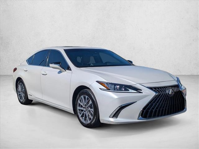 2022 LEXUS ES 300h photo 2