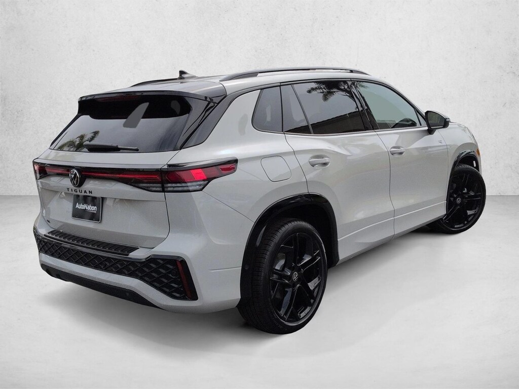 New 2026 Volkswagen Tiguan 2.0T SE R-Line Black SUV