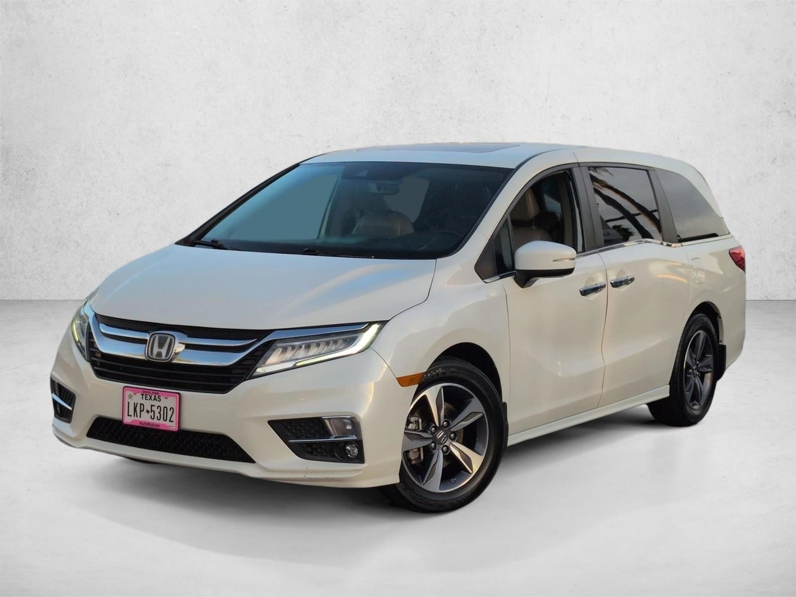 2018 Honda Odyssey Touring's photo