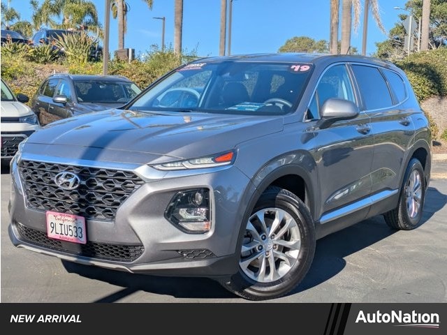 2019 Hyundai Santa Fe SE's photo