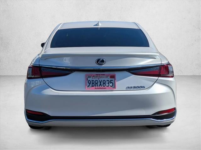 2022 LEXUS ES 300h photo 6