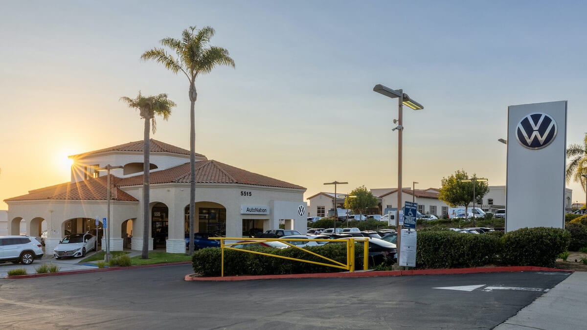 [Dealership name] exterior view