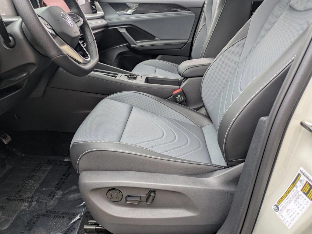 New 2026 Volkswagen Tiguan 2.0T SE R-Line Black SUV