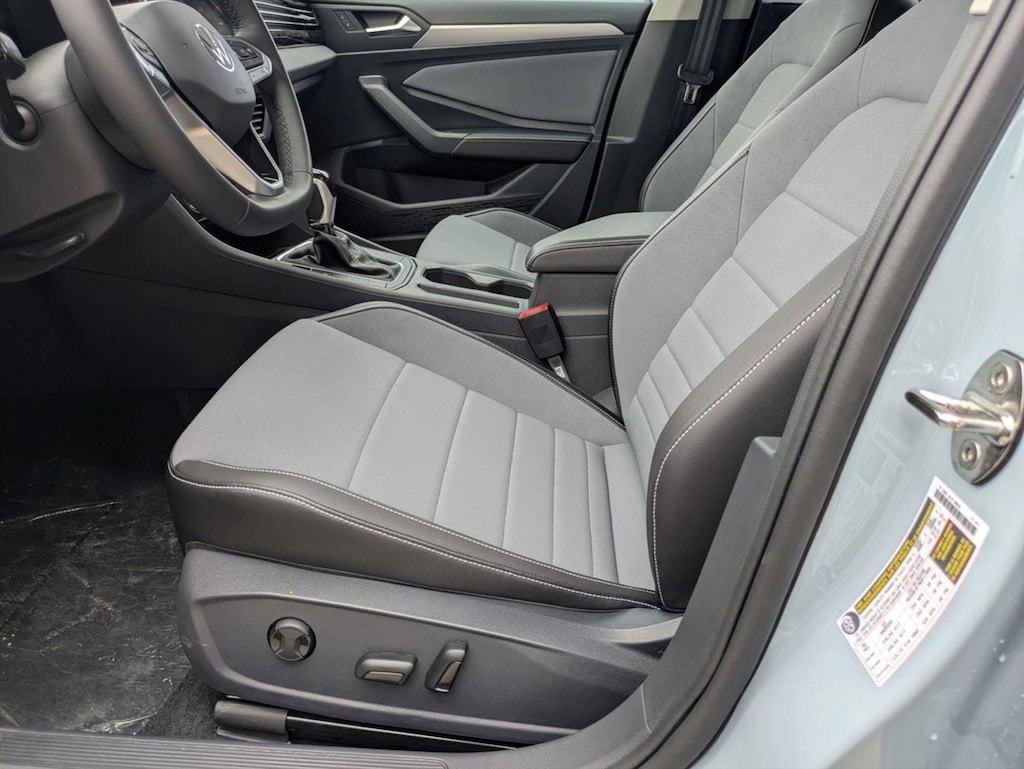 New 2026 Volkswagen Jetta 1.5T SE Sedan