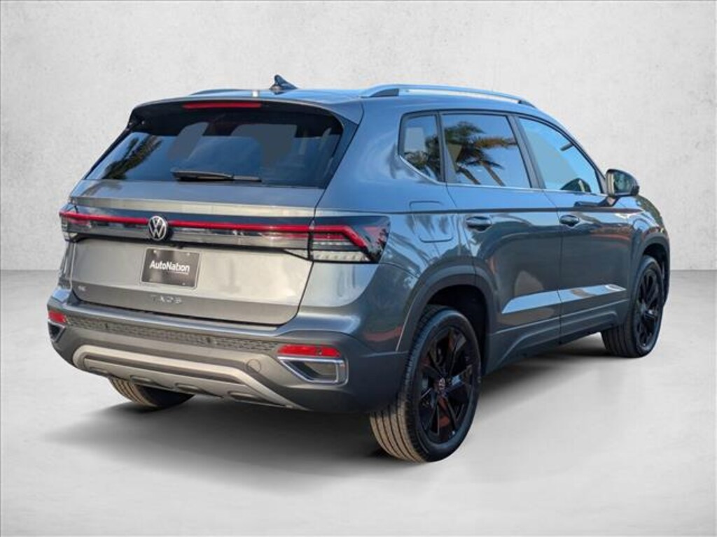 New 2026 Volkswagen Taos 1.5T SE SUV