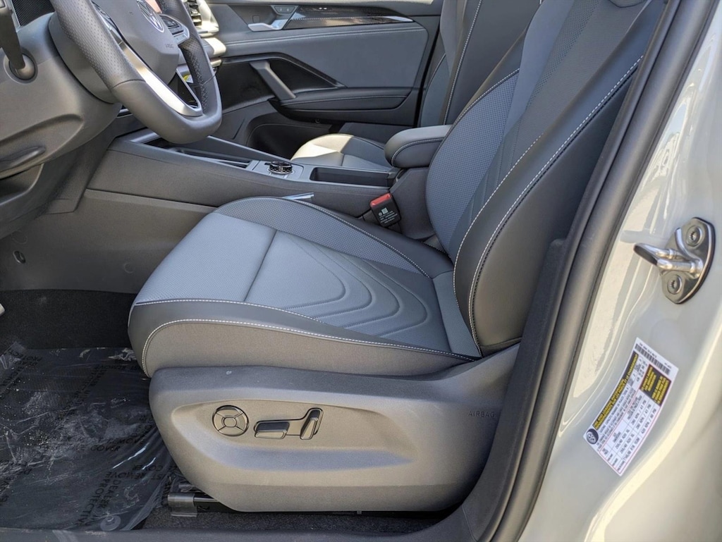 New 2026 Volkswagen Tiguan 2.0T SE R-Line Black SUV