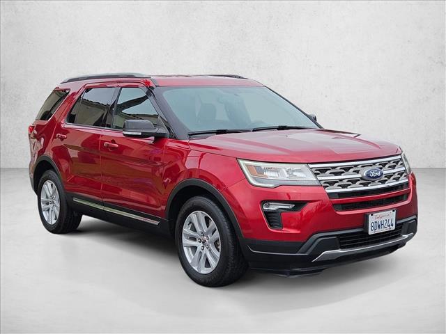 2018 Ford Explorer XLT photo 3