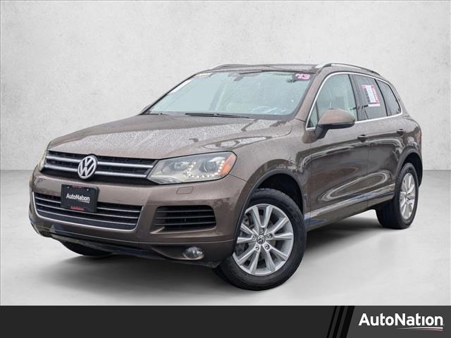 2013 Volkswagen Touareg Sport's photo