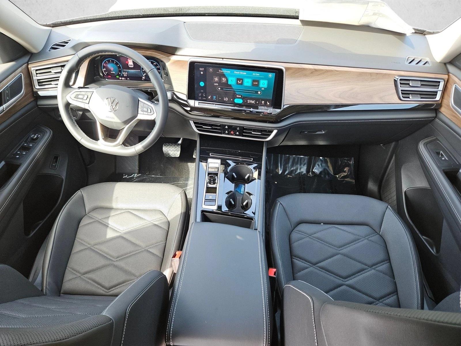 2026 Volkswagen Atlas SE w/Tech - Photo 15