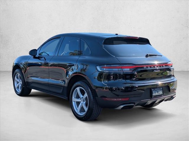 2020 Porsche Macan photo 3