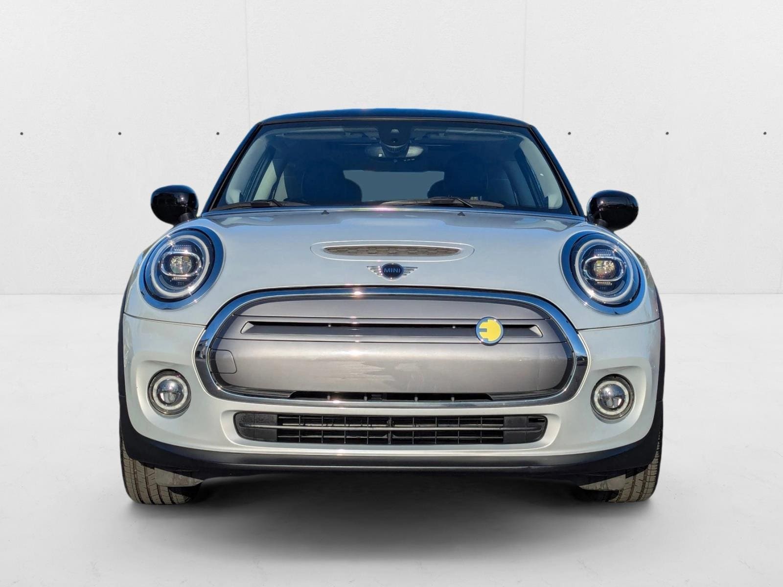 Used 2021 MINI Hardtop 2 Door SE with VIN WMWXP3C07M2N97128 for sale in Carlsbad, CA