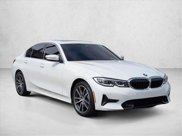 2020 BMW 330i photo 2