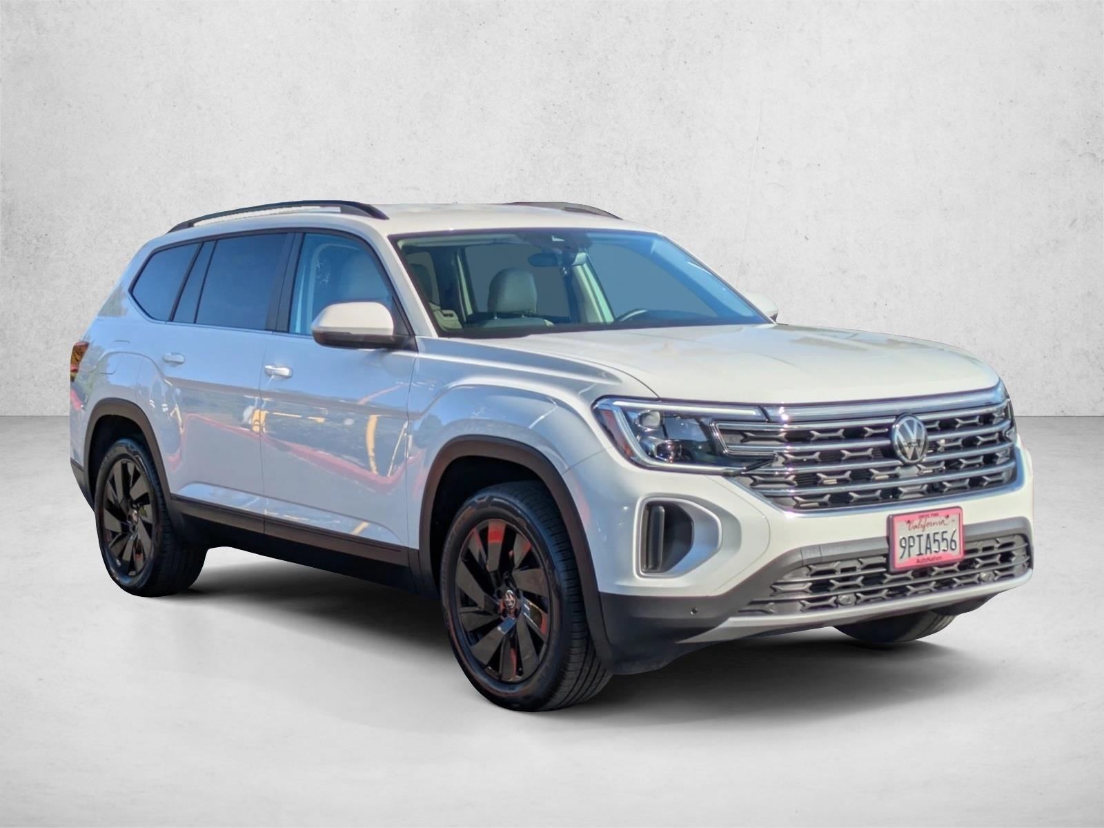 2024 Volkswagen Atlas SE Technology photo 3