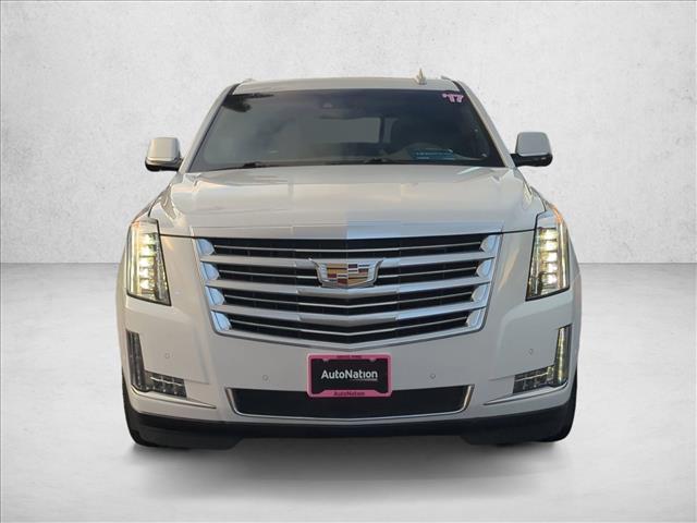 2017 Cadillac Escalade Platinum photo 2