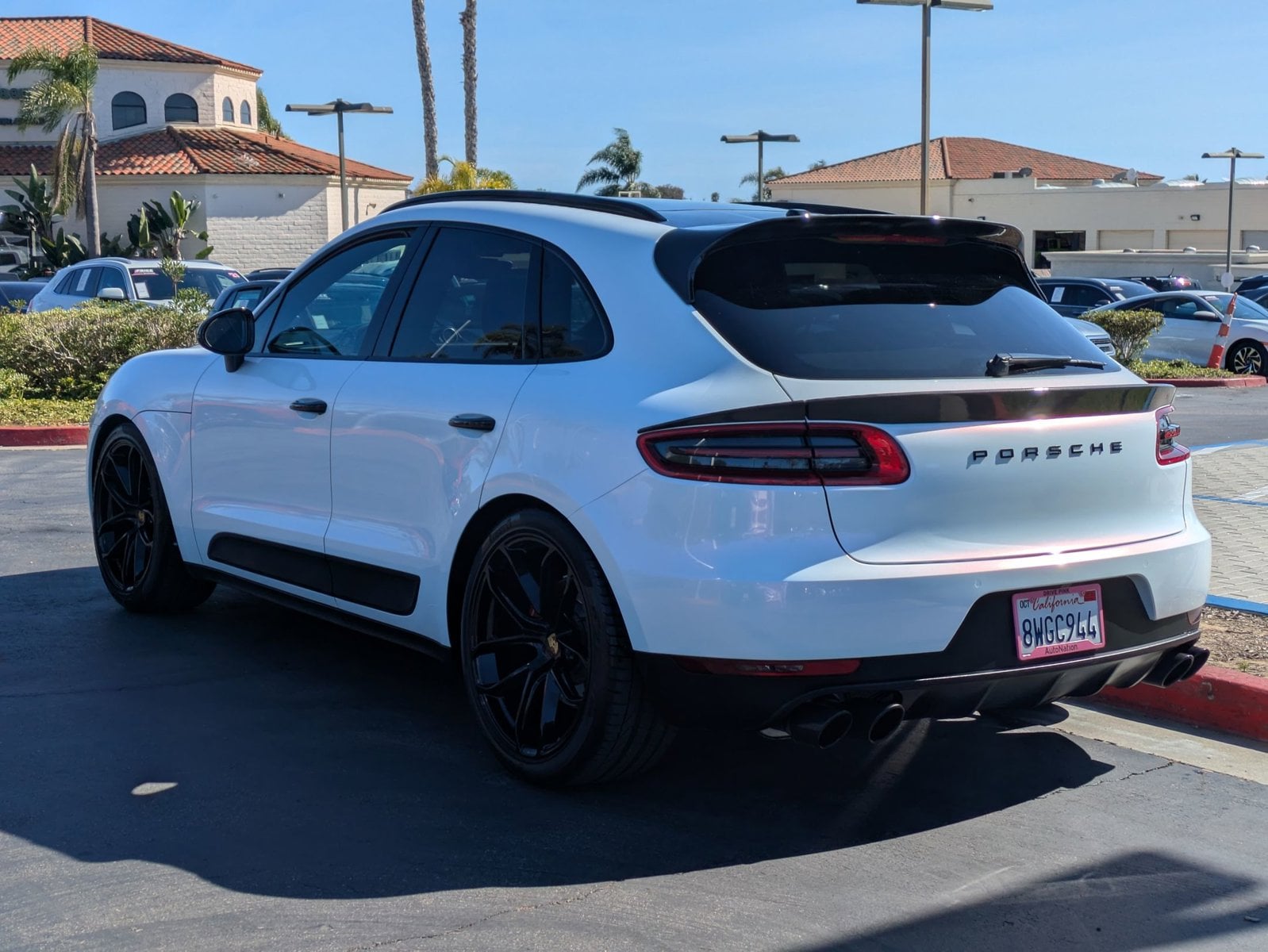 2018 Porsche Macan photo 3