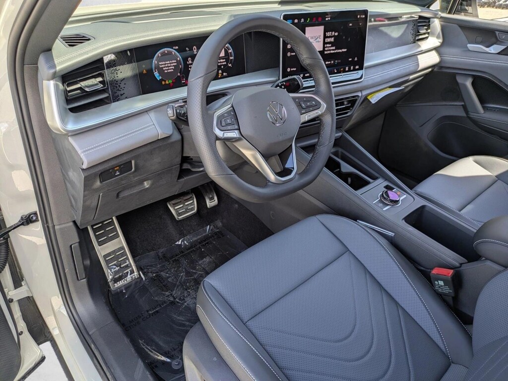 New 2026 Volkswagen Tiguan 2.0T SE R-Line Black SUV