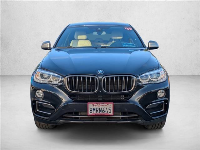2019 BMW X6 sDrive35i photo 2