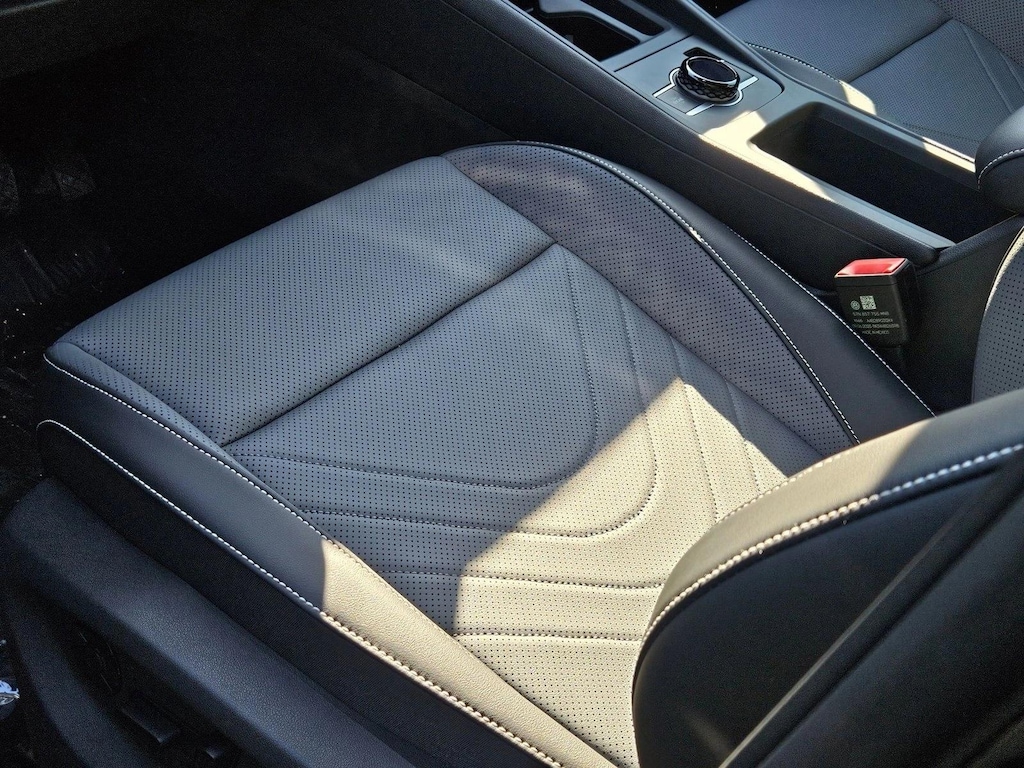 New 2025 Volkswagen Tiguan 2.0T SE SUV