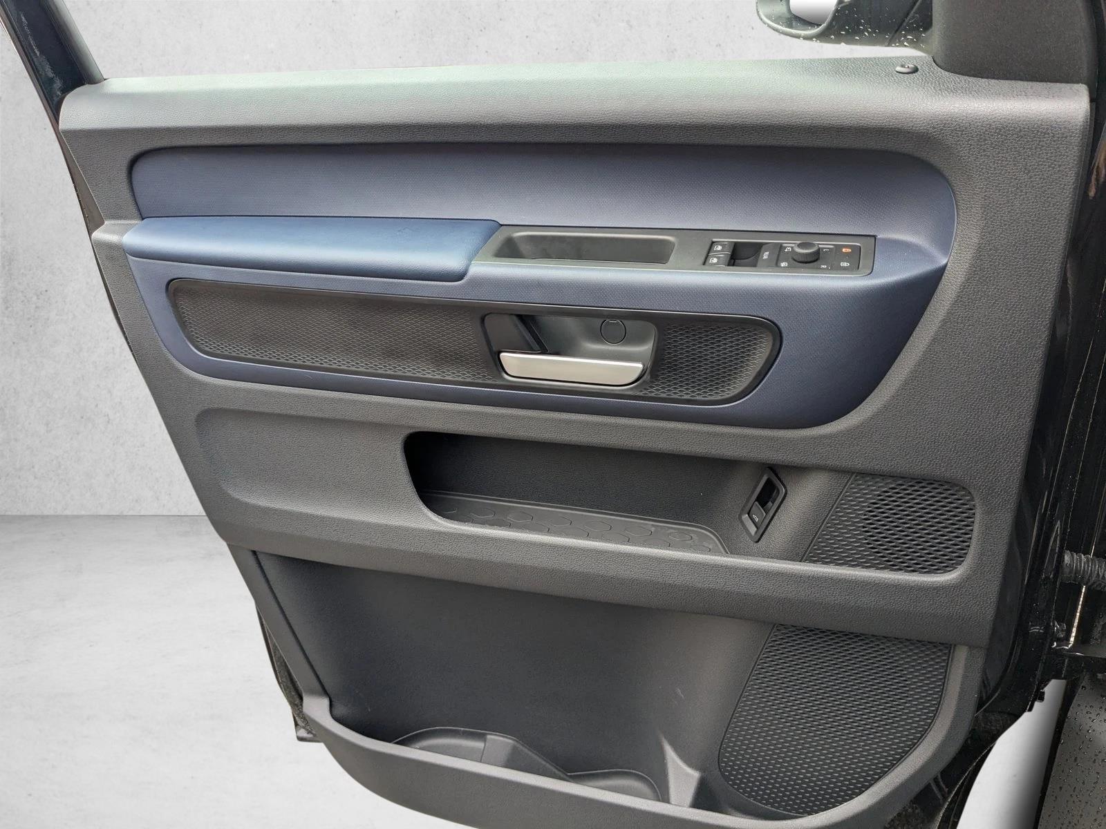 2025 Volkswagen ID. Buzz PRO S - Photo 17