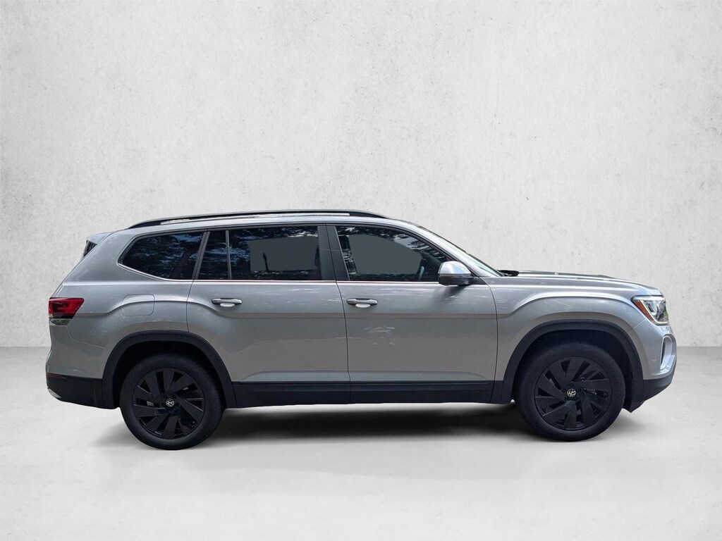 Used 2024 Volkswagen Atlas 2.0T SE w/Technology Sport Utility