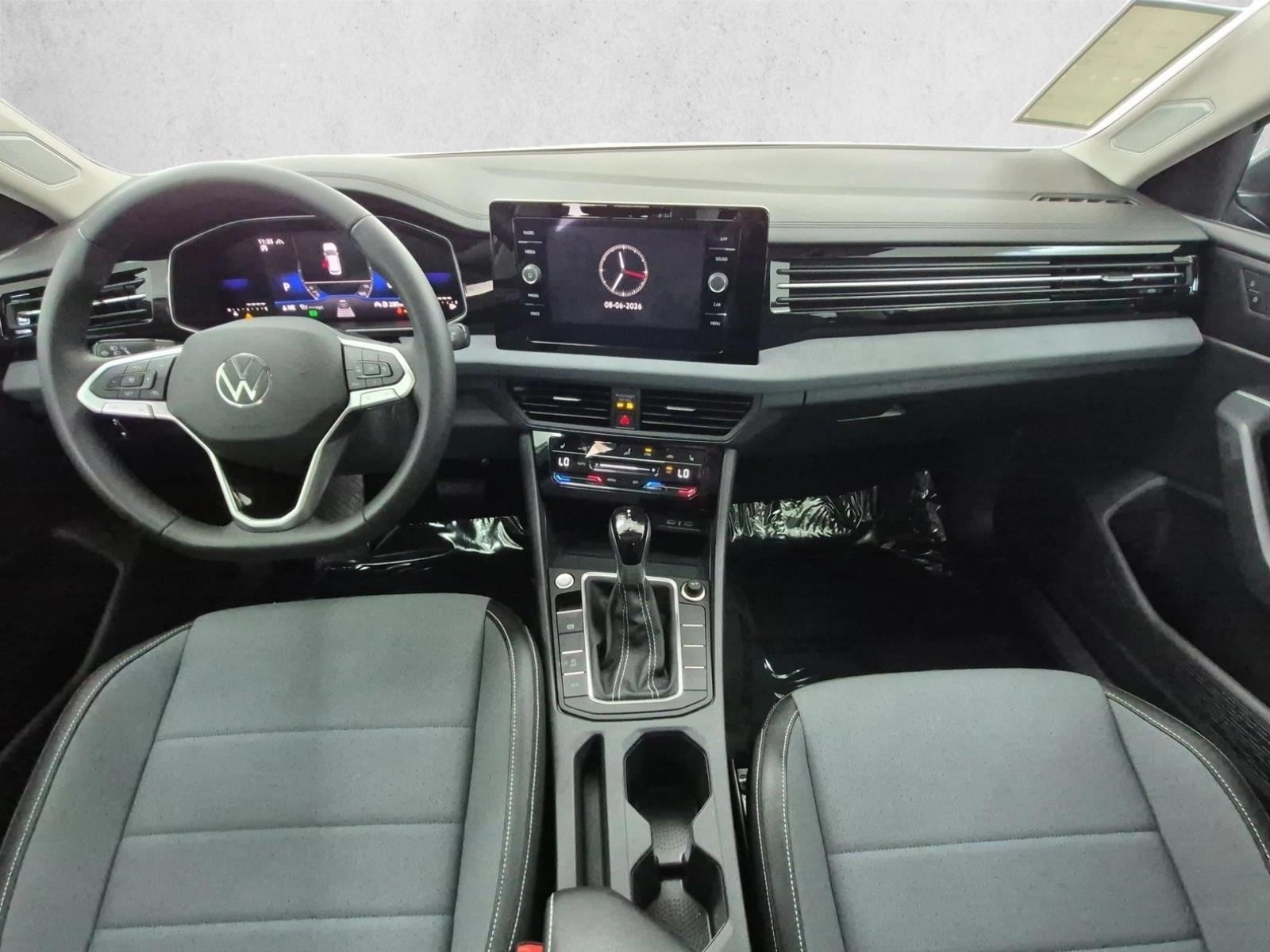 2025 Volkswagen Jetta SE - Photo 15