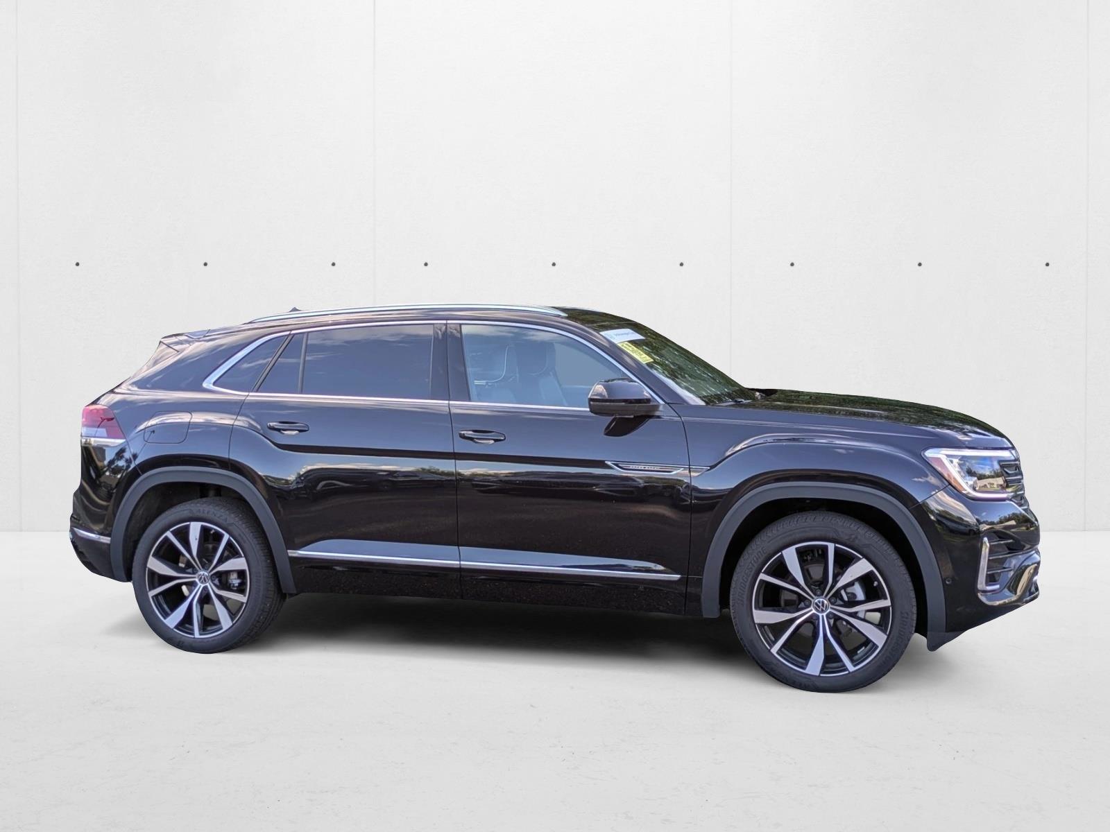 2024 Volkswagen Atlas Cross Sport SEL Premium R-Line photo 3