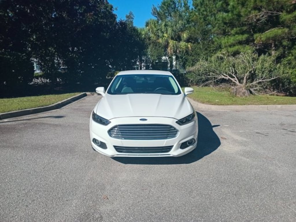 Used 2014 Ford Fusion SE 4dr Car