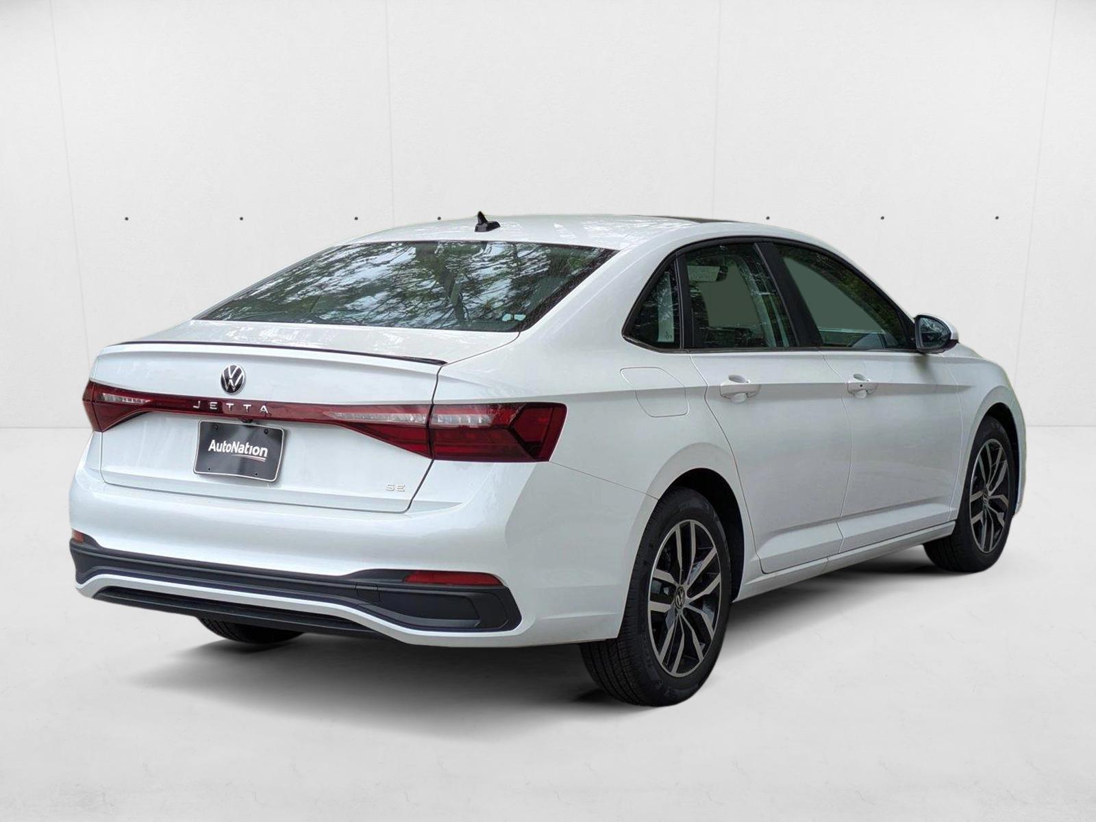 2025 Volkswagen Jetta SE photo 2