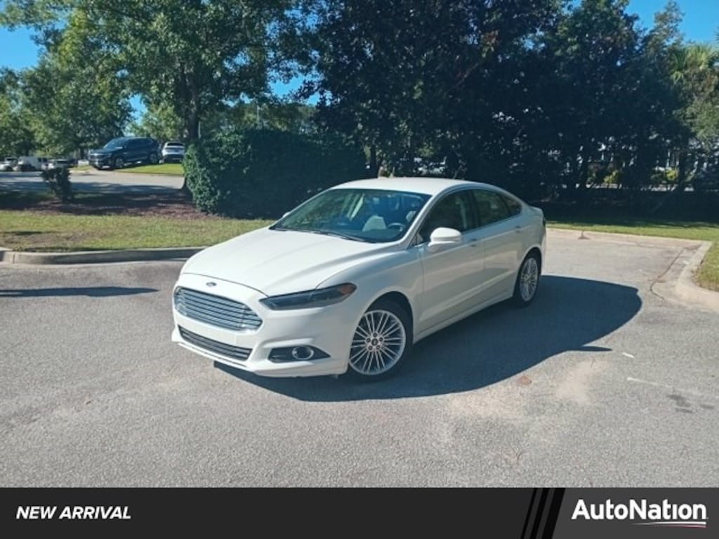 Used 2014 Ford Fusion SE 4dr Car
