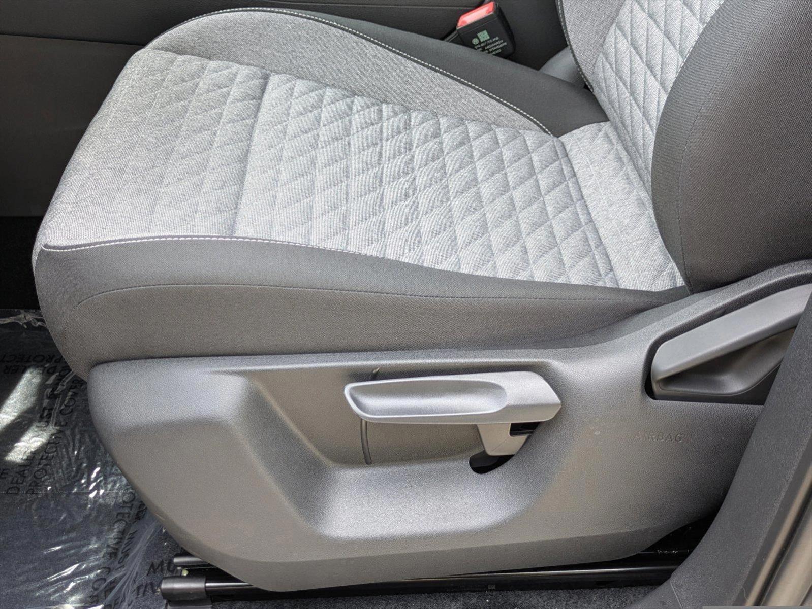 2025 Volkswagen Tiguan S photo 4