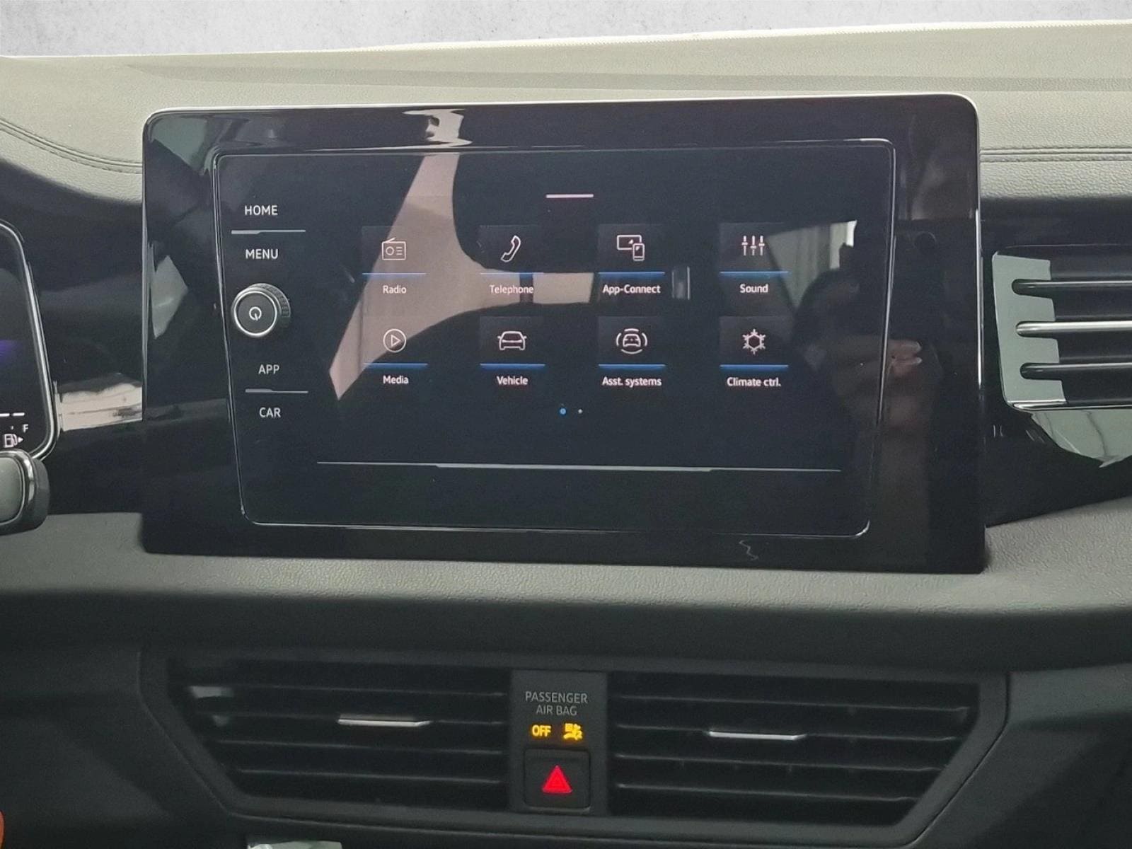 2025 Volkswagen Jetta Sport - Photo 13