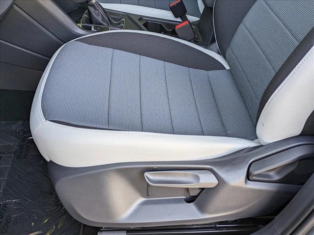 2025 Volkswagen Taos S photo 2
