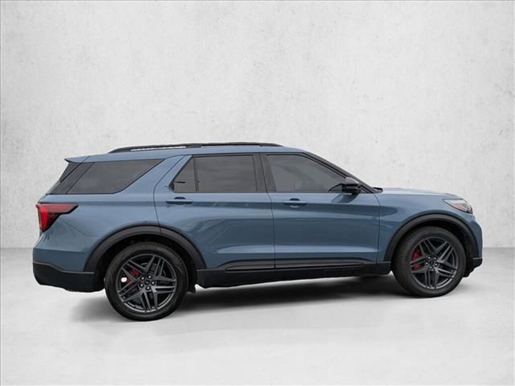Used 2025 Ford Explorer ST Sport Utility