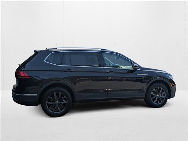 2023 Volkswagen Tiguan SE Sport photo 3