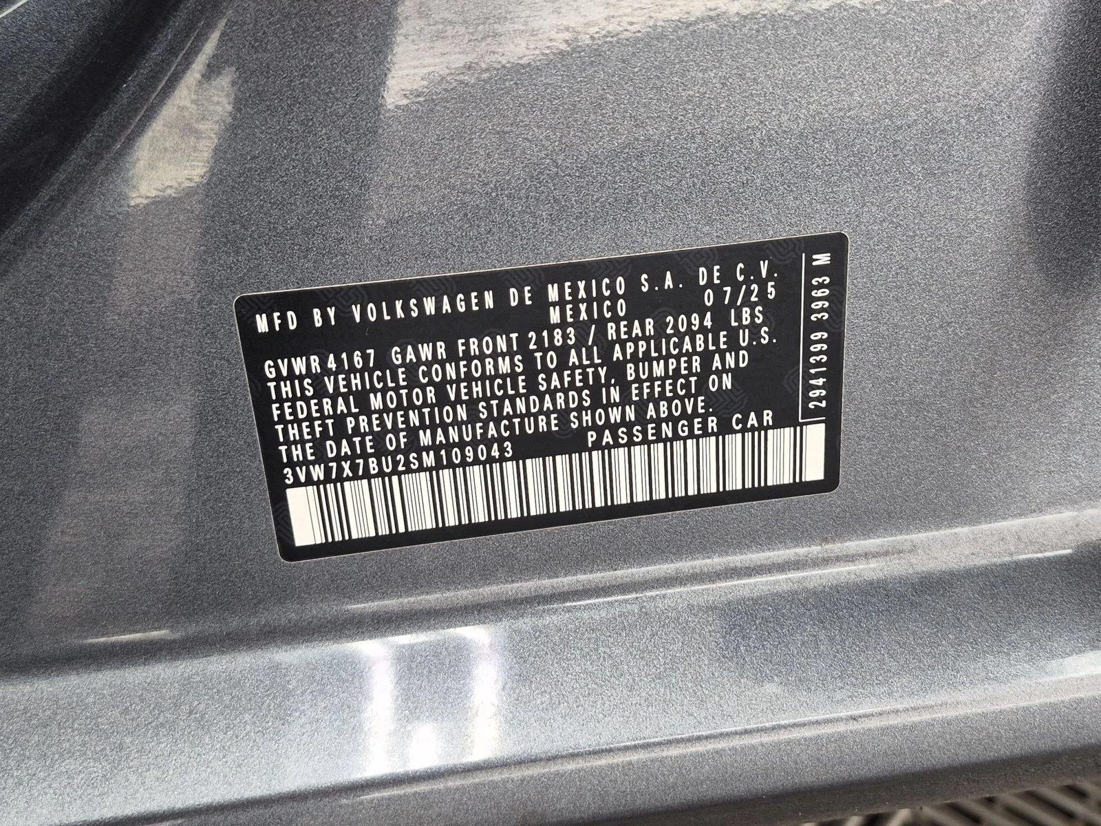 2025 Volkswagen Jetta SE - Photo 18
