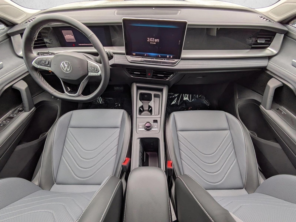 New 2025 Volkswagen Tiguan SE Sport Utility