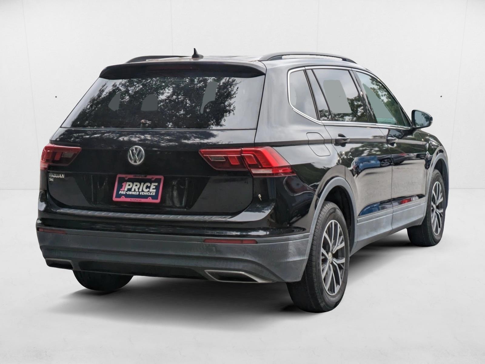 2019 Volkswagen Tiguan SE Sport photo 2