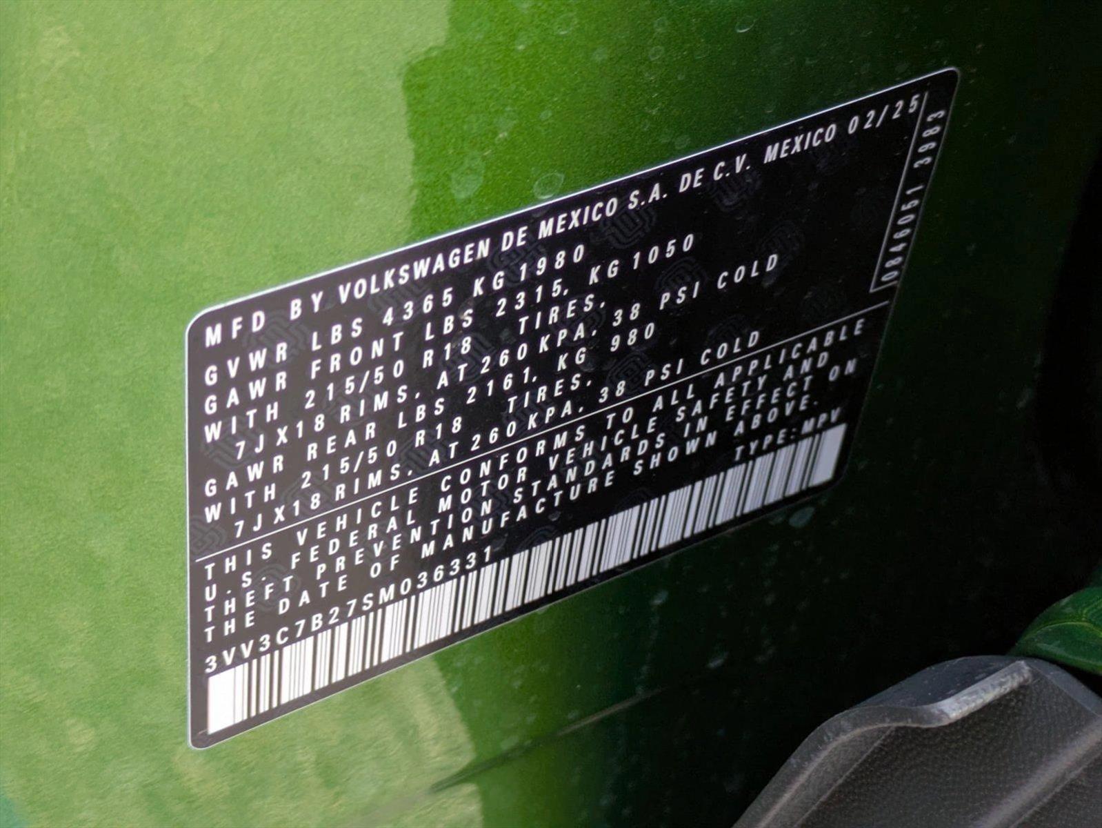 2025 Volkswagen Taos SE Black - Photo 22